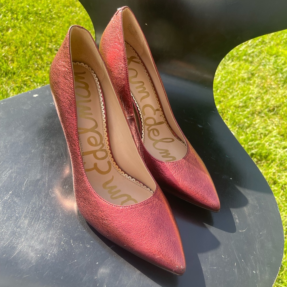 Red metallic Sam Edelman Pump Size 8.5 like new with a few scuffs